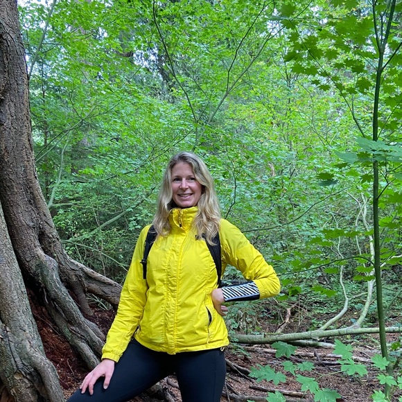 Meet your Posher, Amy - Picture 1 of 1